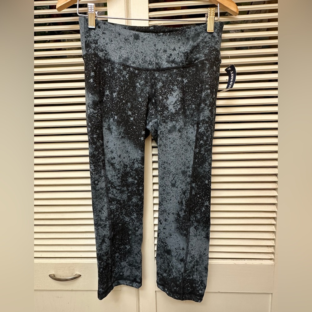 Old Navy Capri Length Tights Size Medium